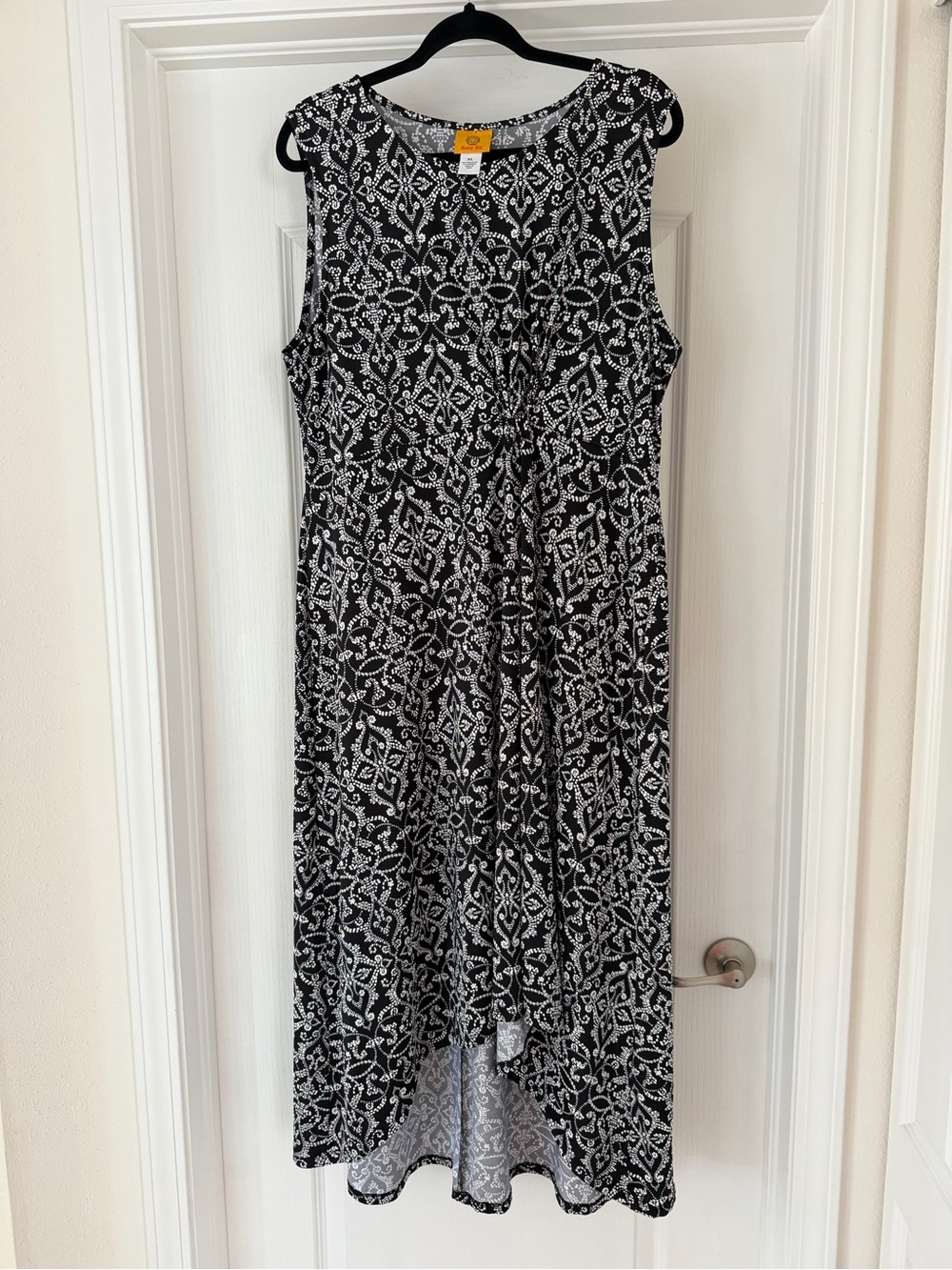 Ruby Rd. Black & White Printed High/Low Sleeveless Maxi Dress